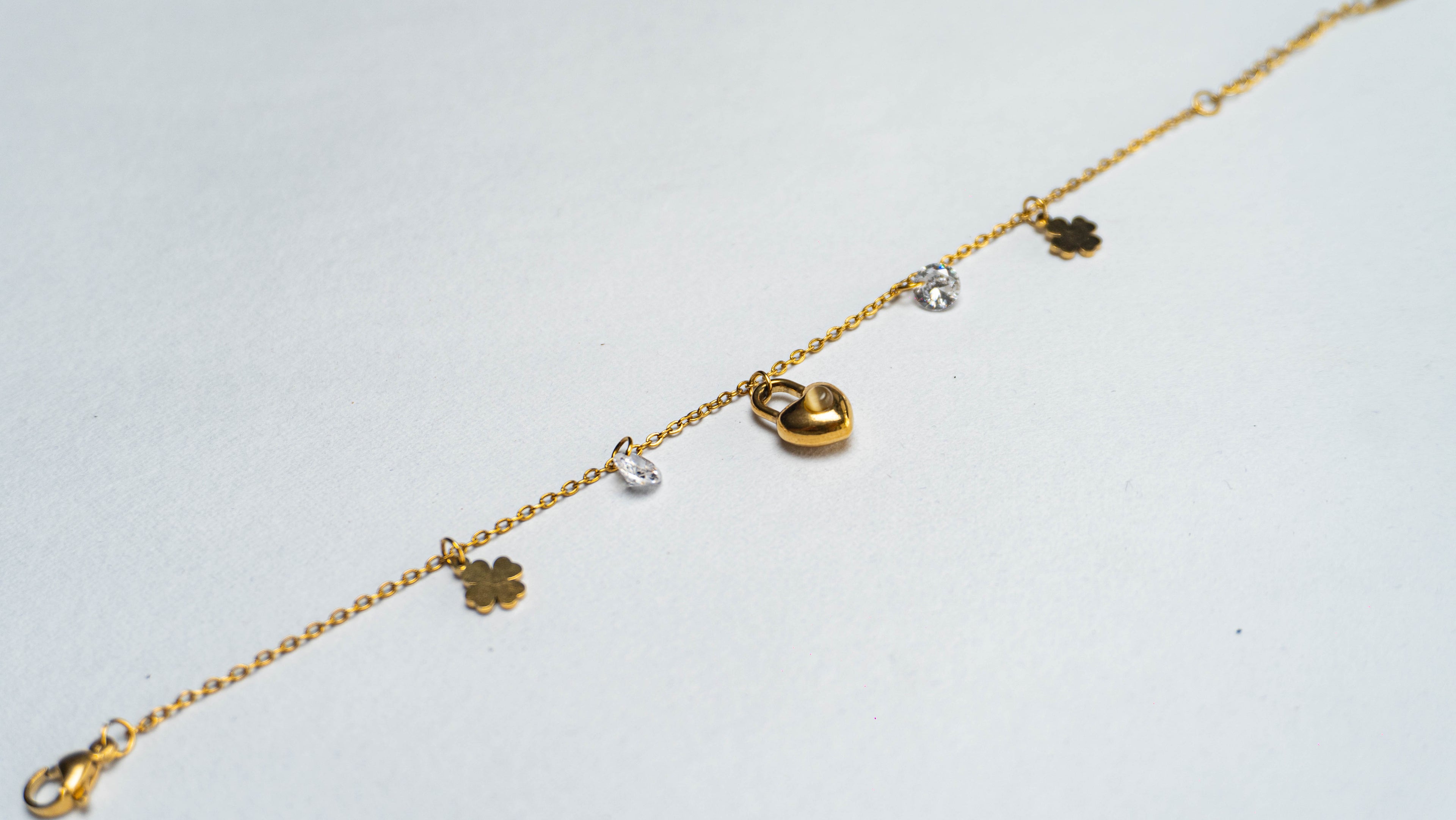 Golden Heart & Clover Charm Bracelet